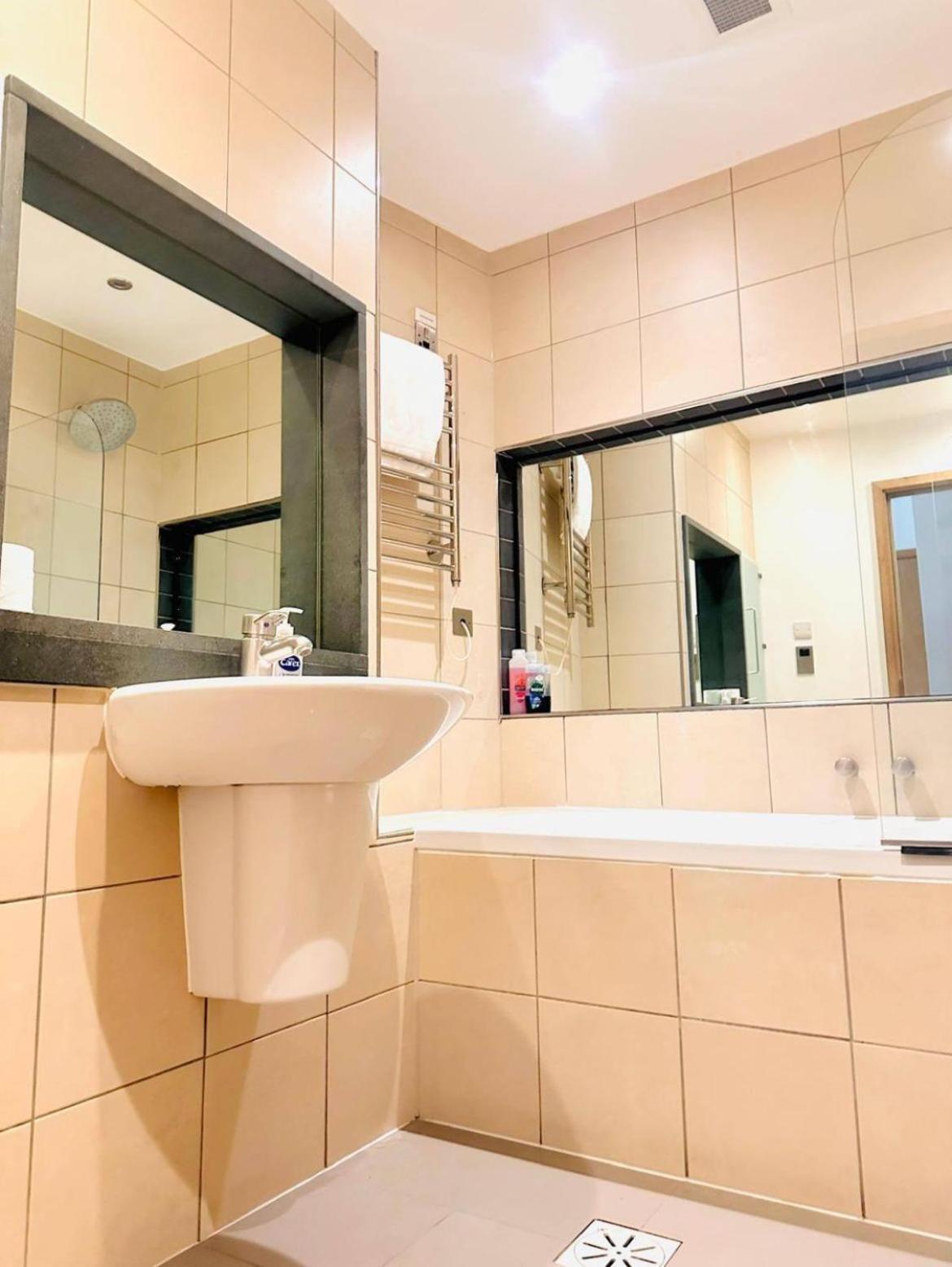 High Apartment In St James-Piccadilly Cov10 Londen Buitenkant foto